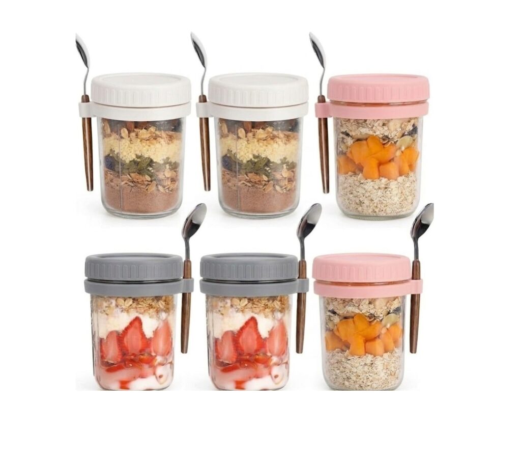 overnight oats jars with spoon and lid