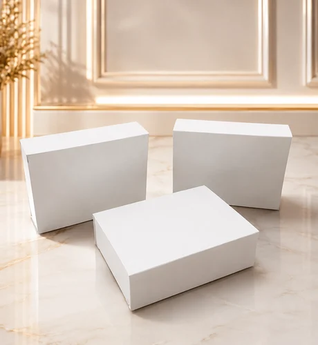 White cardboard Magnet Boxes in 3 sizes for gift packaging
