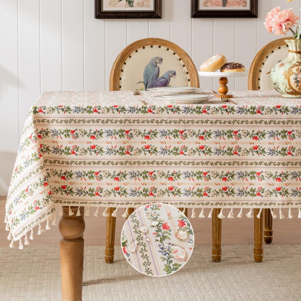 140×180cm lace tablecloth with decorative tassels